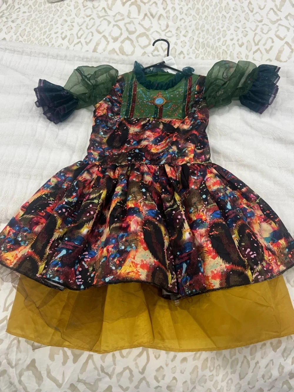 NWT Disney Descendants 2 Dizzy Costume Size Medium - Picture 1 of 4